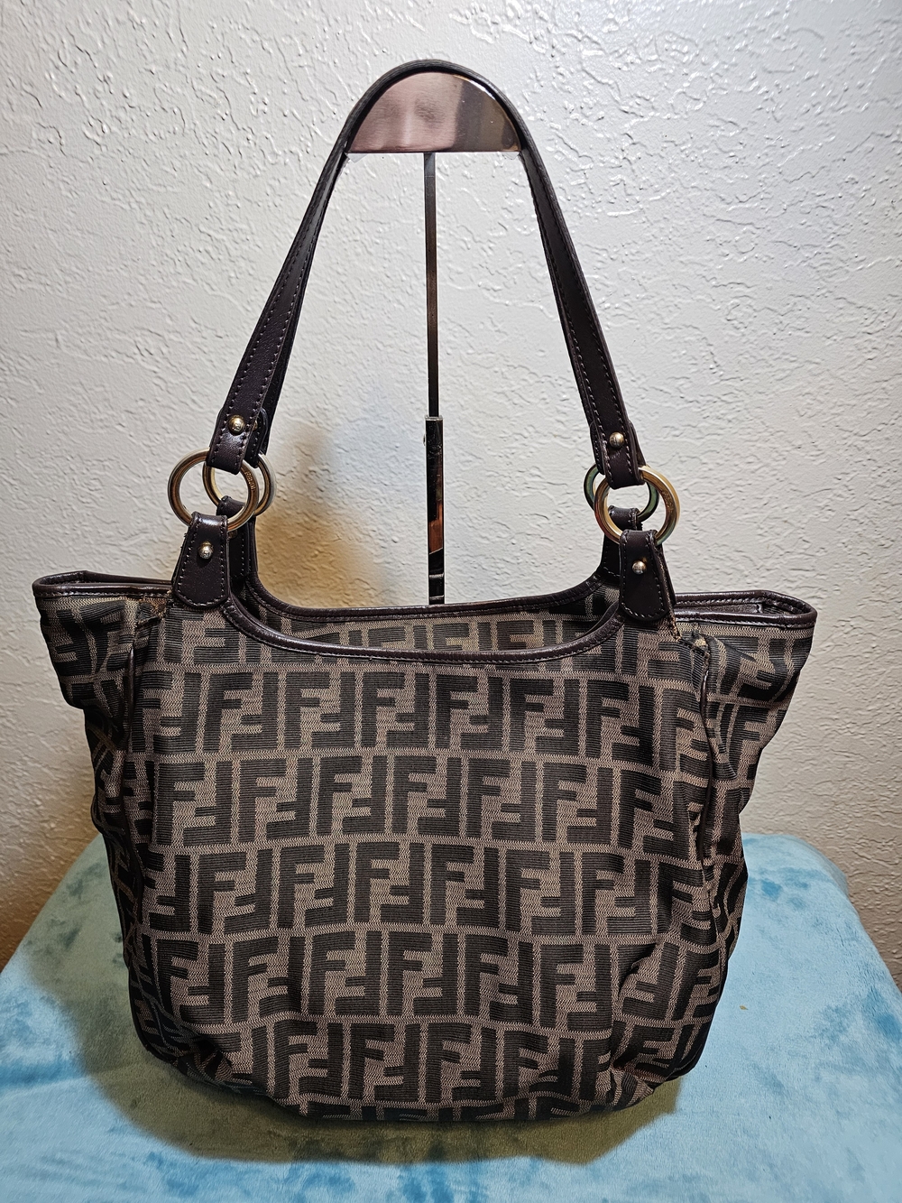 #28648- Fendi zucca MM shoulder bag